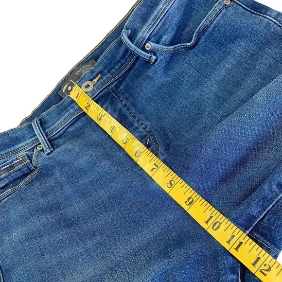 Levi's 512 Perfectly Slimming Bootcut Denim Blue Jeans Size 10 High Waist 31X32 - Picture 13 of 16